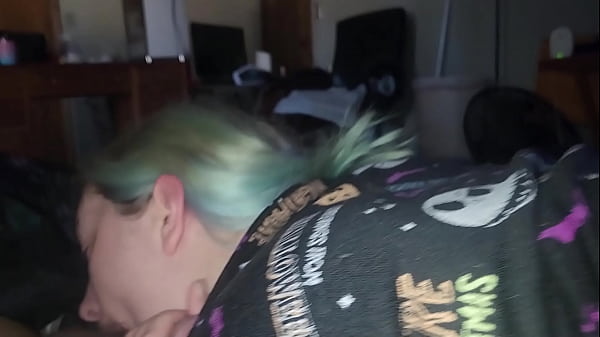 Amateur MILF sucks and fucks in wild sextape! Part 2 of 2