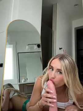 Vega Thompson Play with Dildo so Hot – Onlyfans Tape