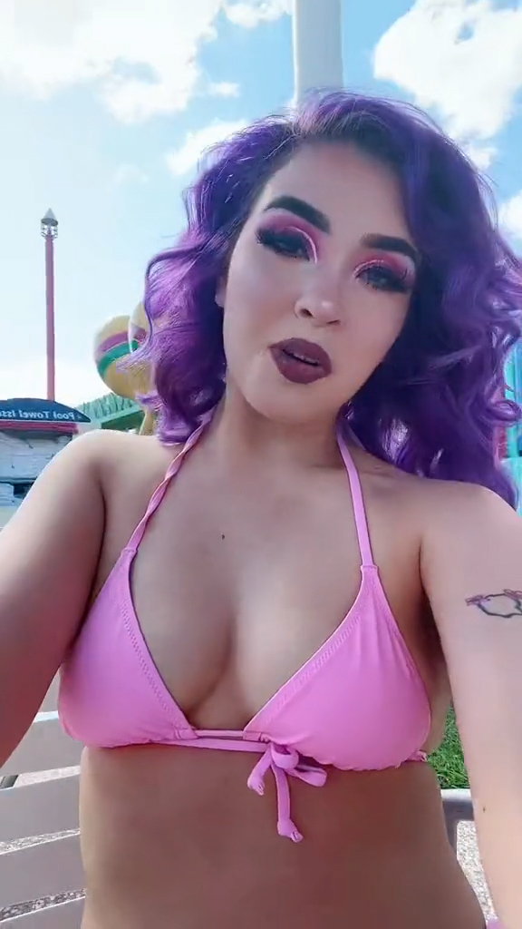 Maryroseliven Show off Hot Body video Onlyfans